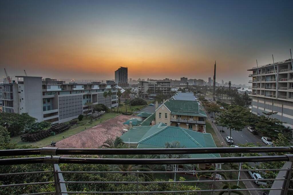 2 Sleeper Stylish Sanctuary Apartment Durban Bagian luar foto