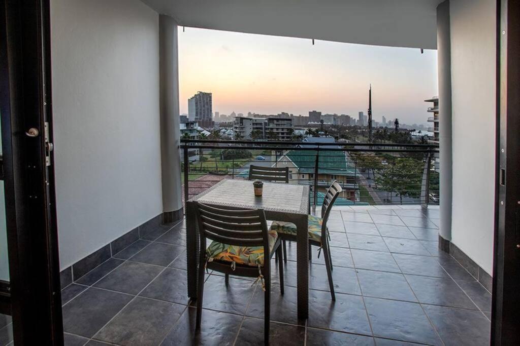 2 Sleeper Stylish Sanctuary Apartment Durban Bagian luar foto